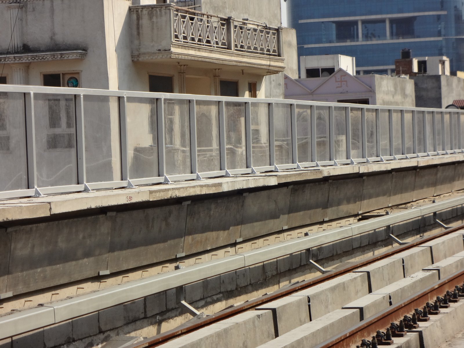 railway-noise-barrier